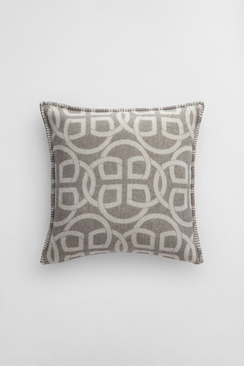DEKORAČNÍ POVLAK NA POLŠTÁŘ GANT MONOGRAM WOOL CUSHION 50x50 LIGHT GREY