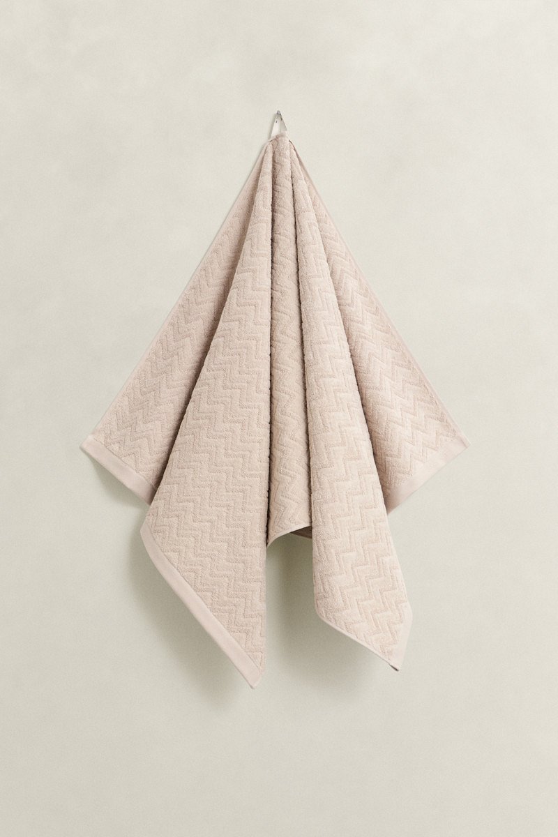 RUČNÍK GANT JACQUARD HERRINGBONE TOWEL 70X140 FADED BEIGE